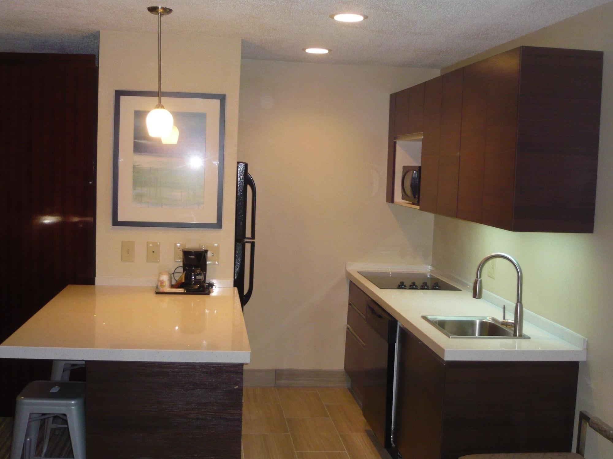 Super 8 By Wyndham Copley Akron Dış mekan fotoğraf
