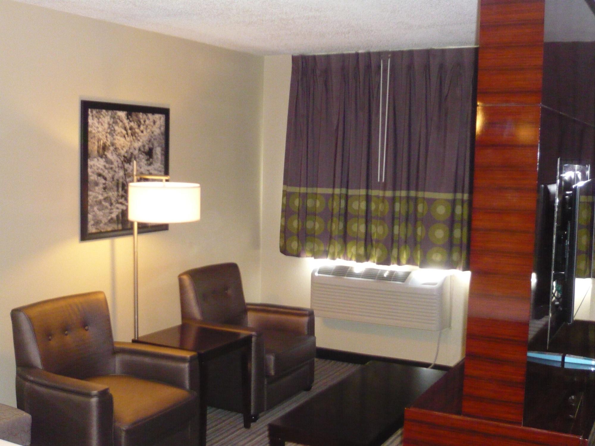 Super 8 By Wyndham Copley Akron Dış mekan fotoğraf
