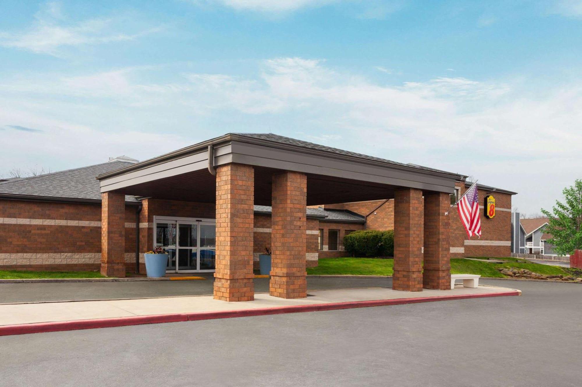 Super 8 By Wyndham Copley Akron Dış mekan fotoğraf